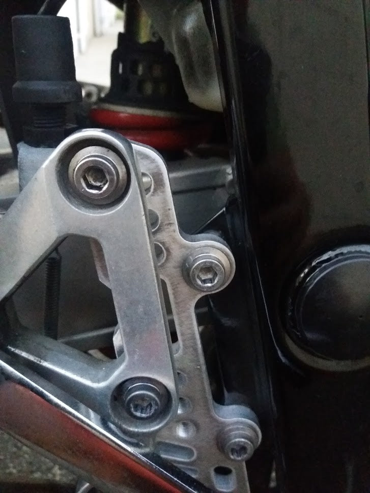 Platine déport cale-pieds Yamaha Fazer 600