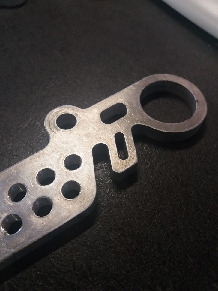 Platine déport cale-pieds Yamaha Fazer 600